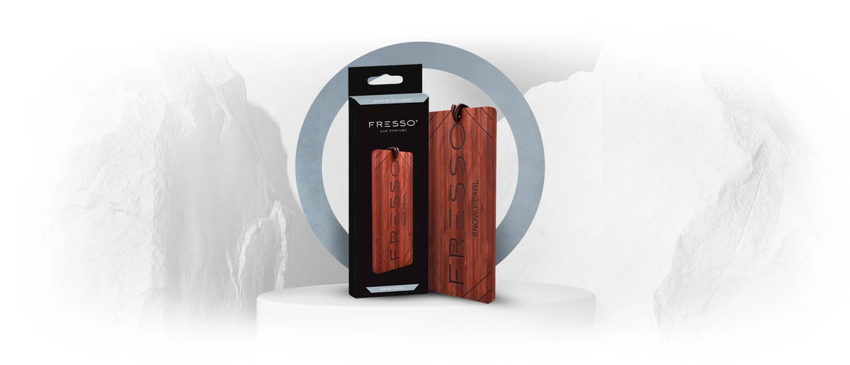 Fresso Snow Pearl dřevěná vonná visačka v automobilu